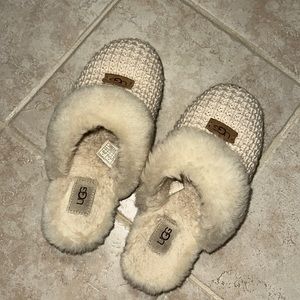 UGG Cozy Slipper Cream